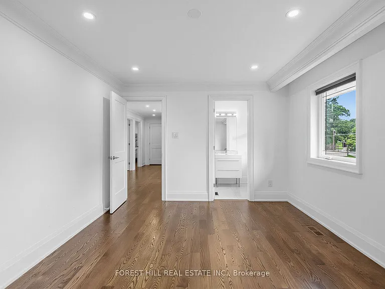 33 Warlock Cres — Photo 26