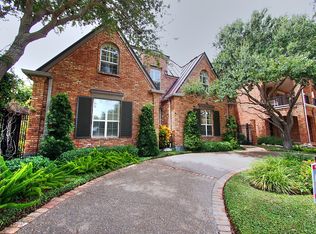 4823 Ocean Dr, Corpus Christi, TX 78412