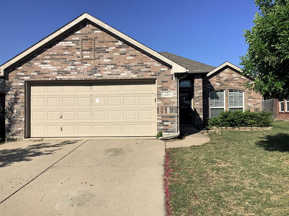 1st image of 1623 Country Hills Dr