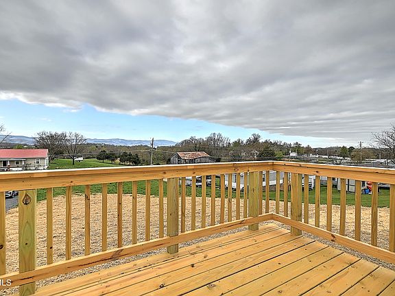 3rd image of 238 Miller Rd