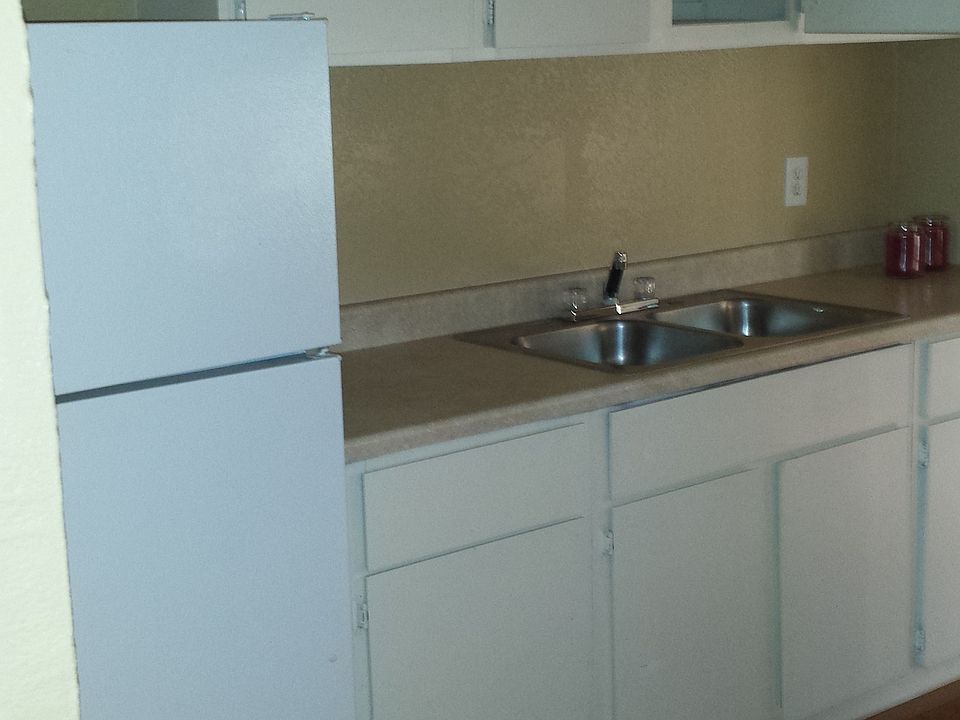 2nd image of 1910 Ferrell St APT 6