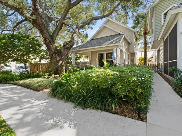 424 14th Ave N, Saint Petersburg, FL 33701