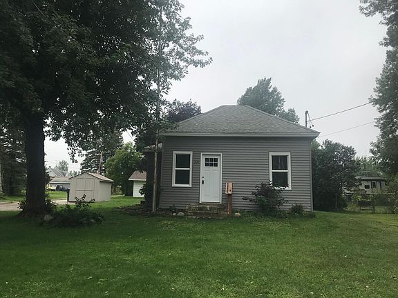 Mature trees nice yard. Quiet neighborhood.