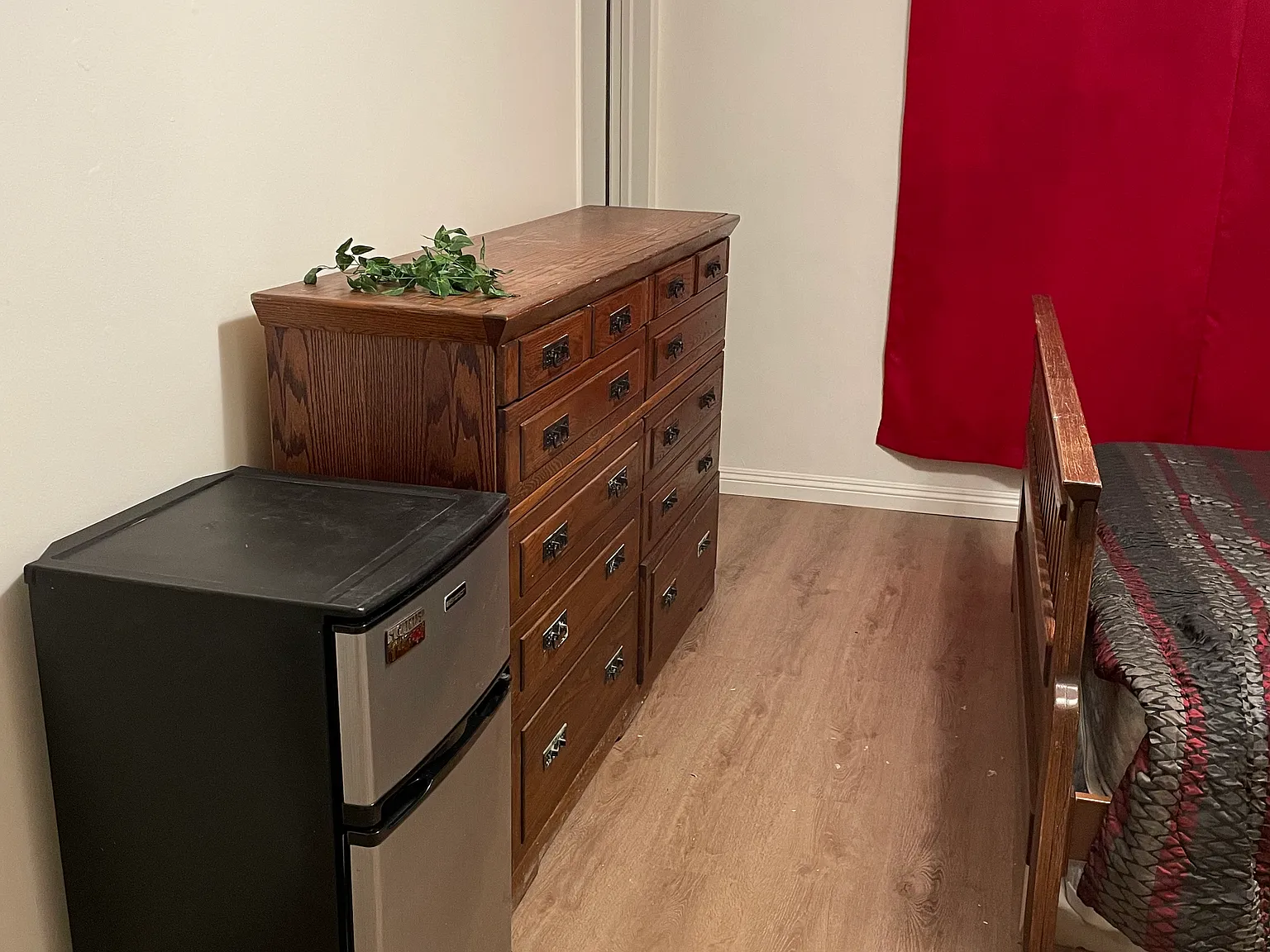 3 bed, 1200 sqft, $925 — Photo 1