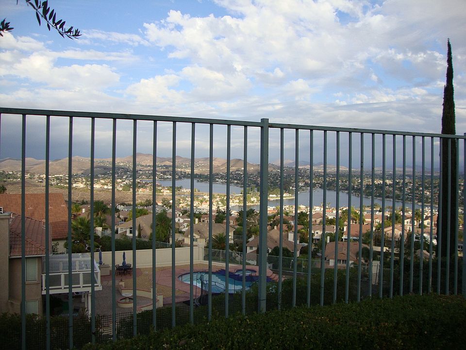 2nd image of 63 Plaza Avila
