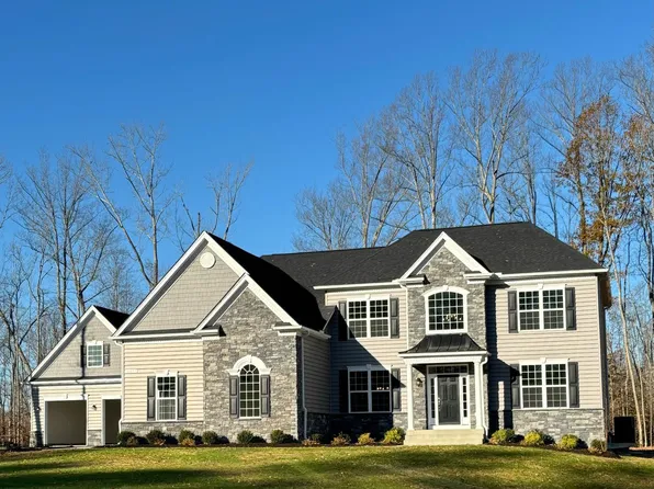 10696 Wisteria Ln, King George, VA 22485