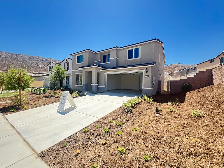 21469 Thomas Ct — Photo 3