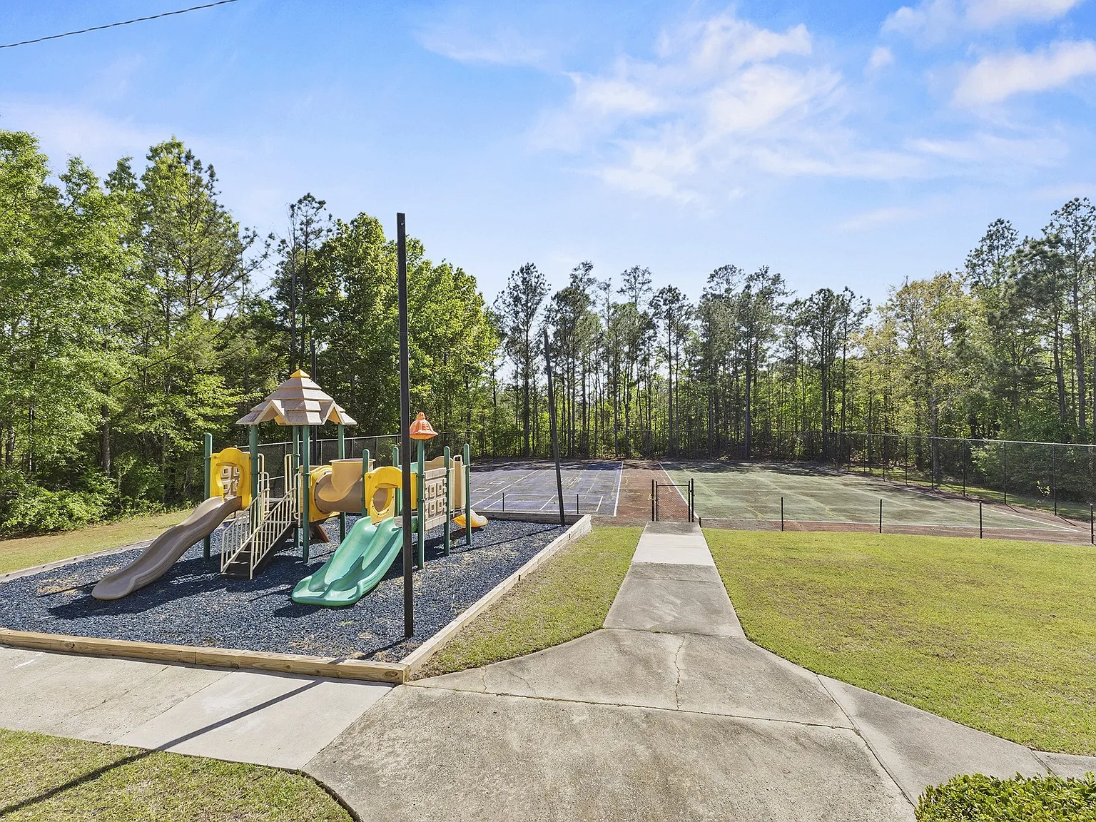 Grey Parc of Macon — Photo 4