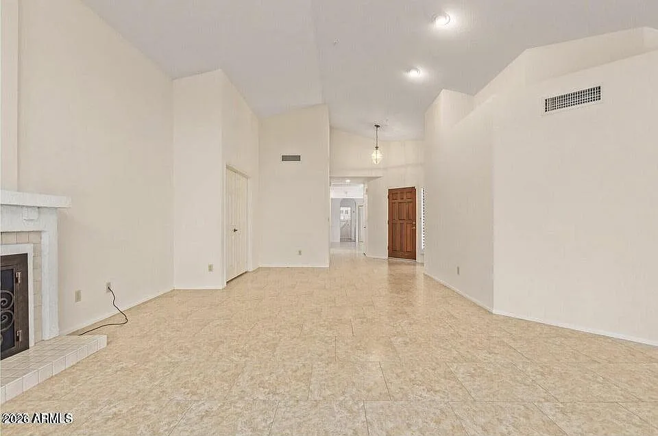 3 bed, 2.0 bath, 1791 sqft, $3,500 — Photo 3