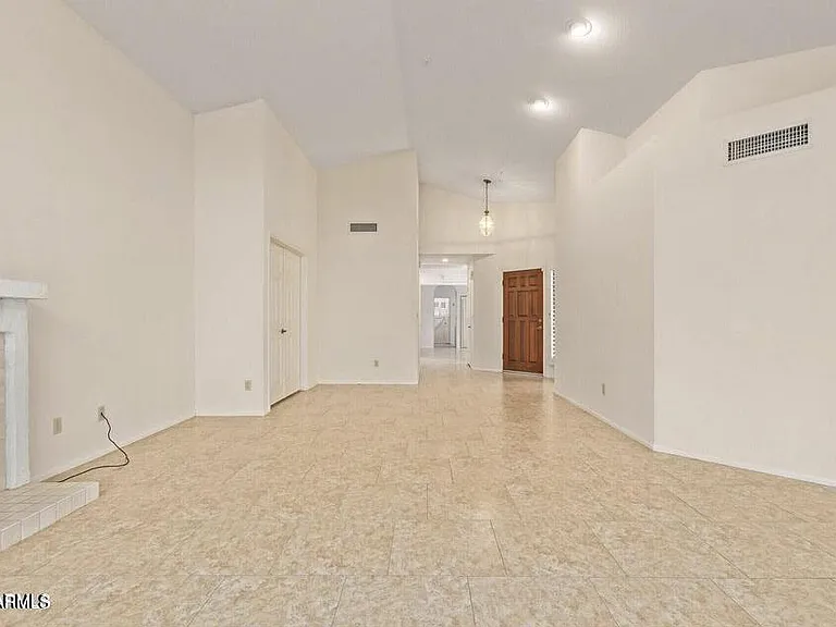 12830 N 95th Way — Photo 3