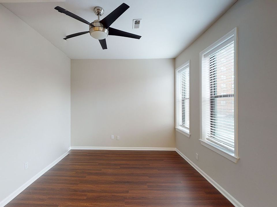 Dining/Living room