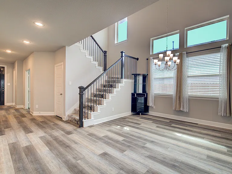 1817 Arbor Dr — Photo 10