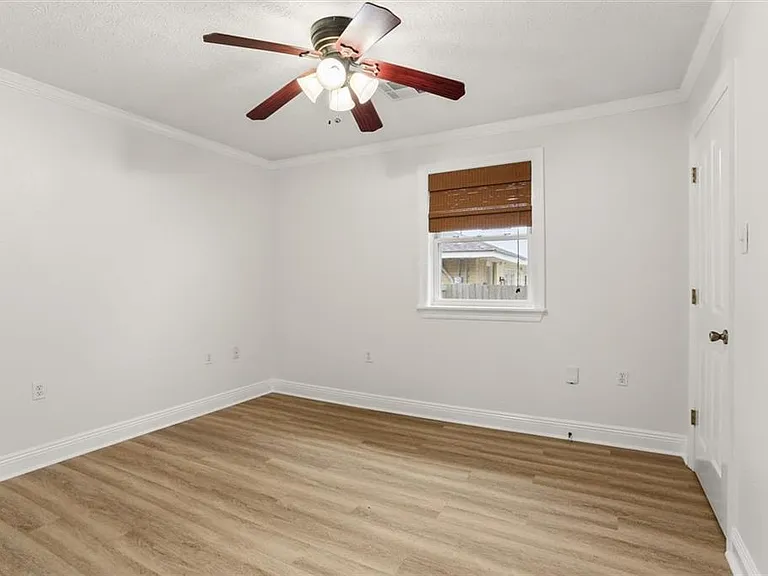 6130 Orleans Ave — Photo 6