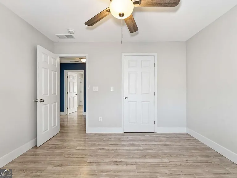 1735 Carter Cir — Photo 13