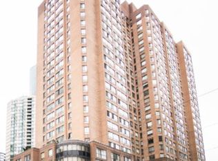 633 Bay St, Toronto, ON M5G 2G4
