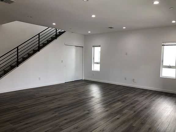 5th image of 10815 Peach Grove St #10815