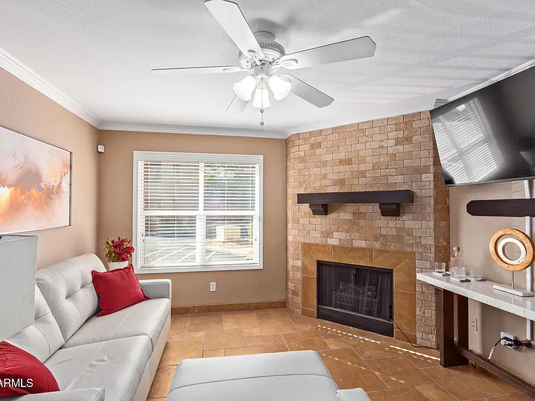 8787 E Mountain View Rd #1093 — Photo 4