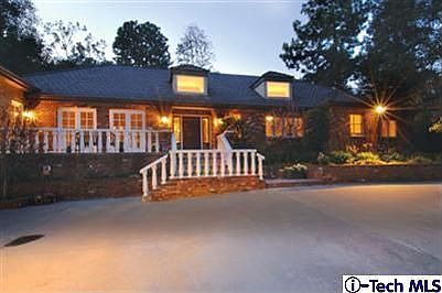 1st image of 945 Kewen Dr