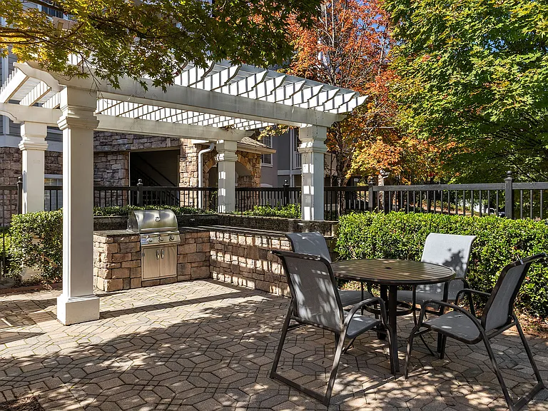 C234080_RetreatAtSweetwater_Pool_Grilling_