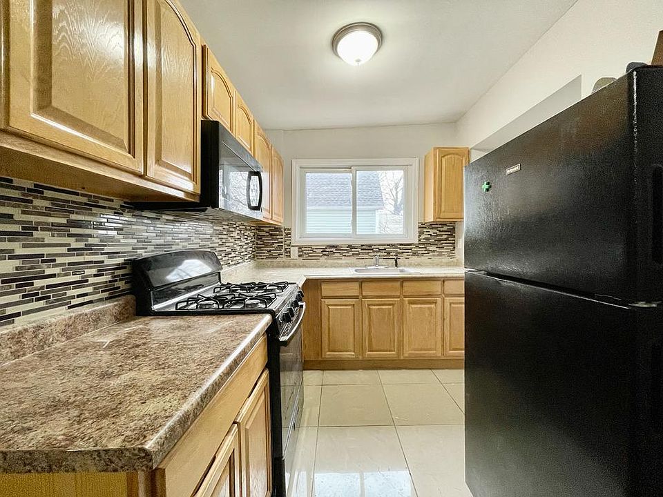 1st image of 123 S 13th St #2A