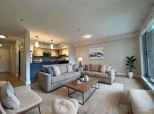 2233 McKenzie Rd #301, Abbotsford, BC V2S4A1