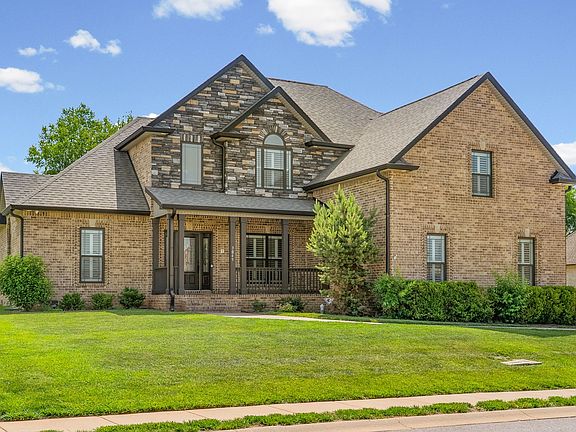 3rd image of 3049 Eliza Dr