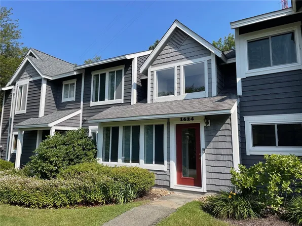 1624 Snowfield Way, Hidden Valley, PA 15502