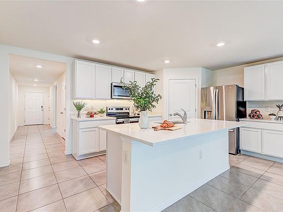 3rd image of 13419 CHIPPENDALE STREET