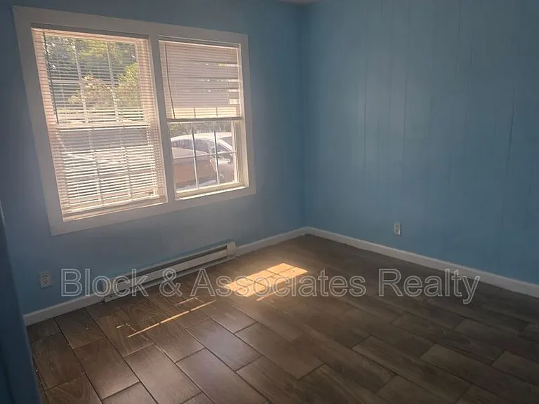 140 Kenilworth Dr #E — Photo 5