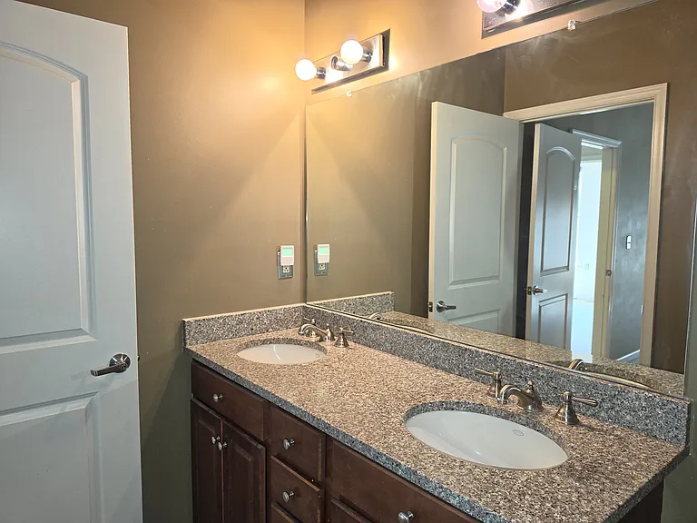 133 N Bread St #1A3 — Photo 9