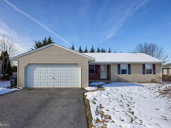 4th image of 32 Village Dr #L-0038