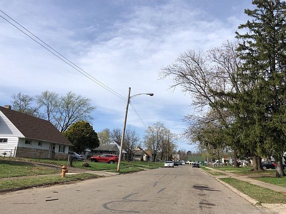 4th image of 2351 Marcia Dr