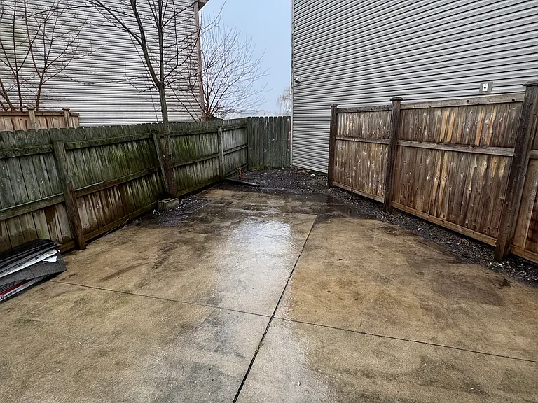 2400 Grand Fir Dr — Photo 8