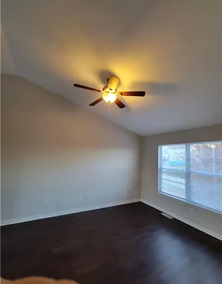 2824 Lauren Meadows Dr — Photo 7