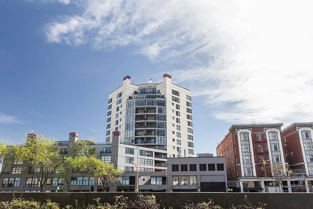 Webster Tower and Terrace — Photo 4