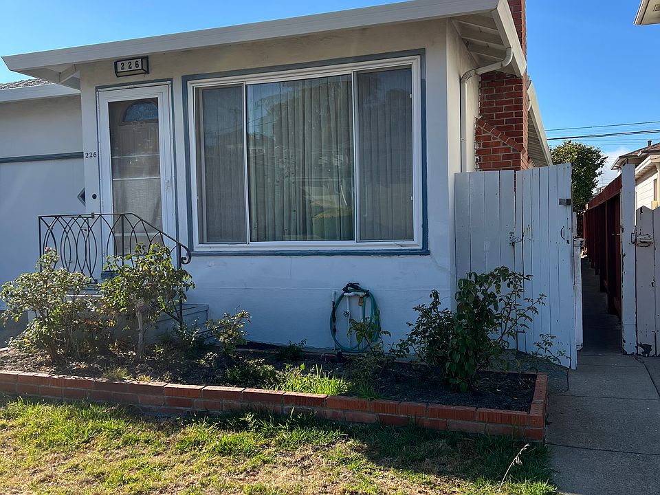 1st image of 226 Paramount Dr