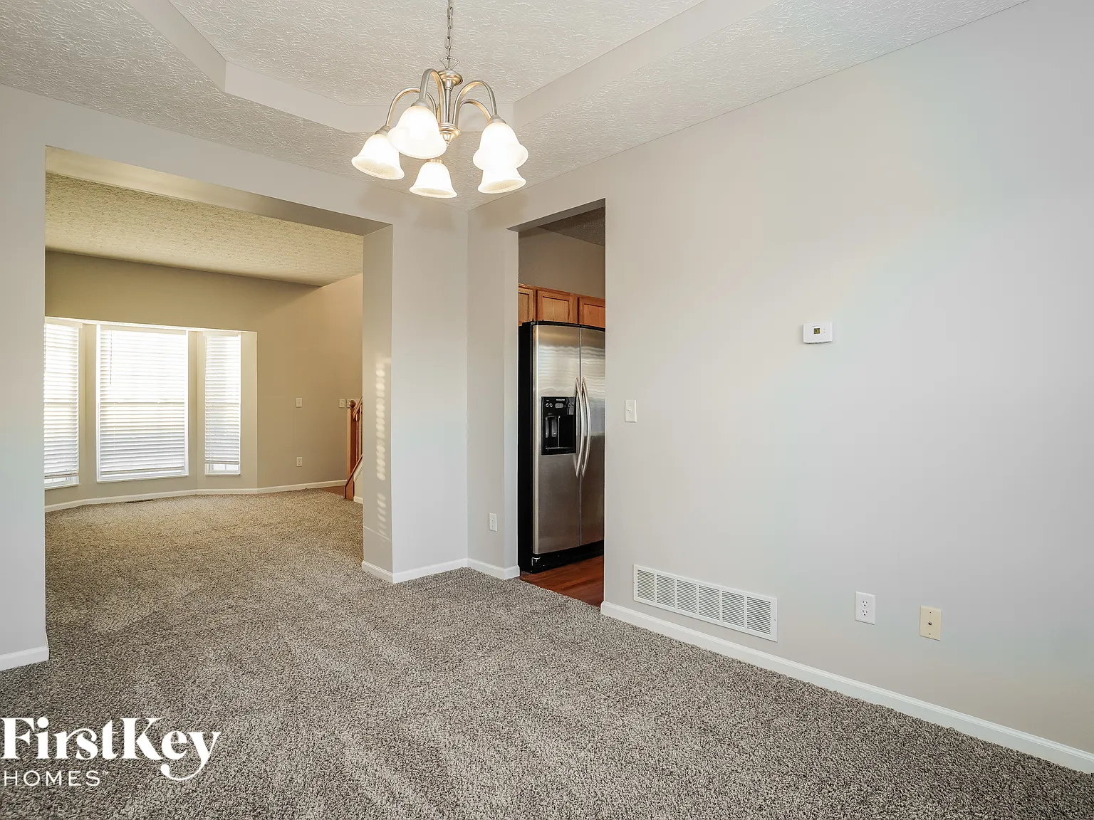 4 bed, 2.5 bath, 2414 sqft, $2,905 — Photo 3