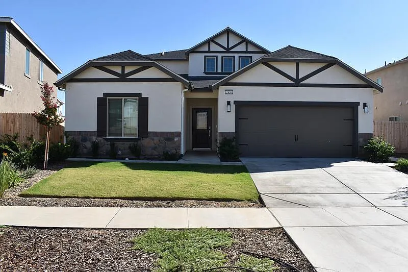 3 bed, 2.5 bath, 2000 sqft, $2,100 — Photo 1