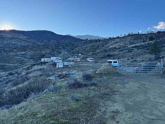 3rd image of 16 Rancheria Creek Rd