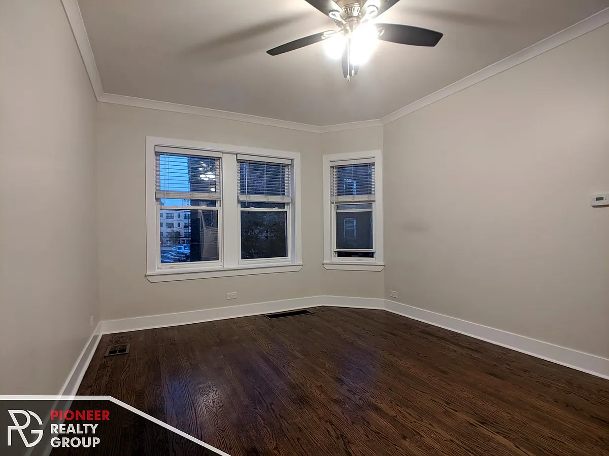 Building Photo - 648 W Roscoe St #646-3N
