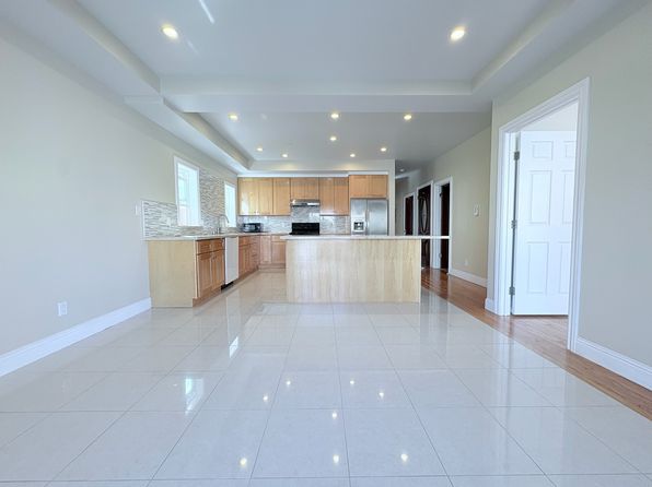 107-109 Hillcrest Dr #A