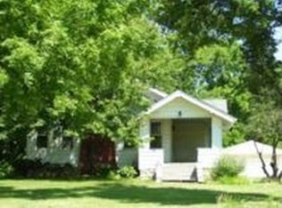 24736 Gibraltar Rd, Flat Rock, MI 48134