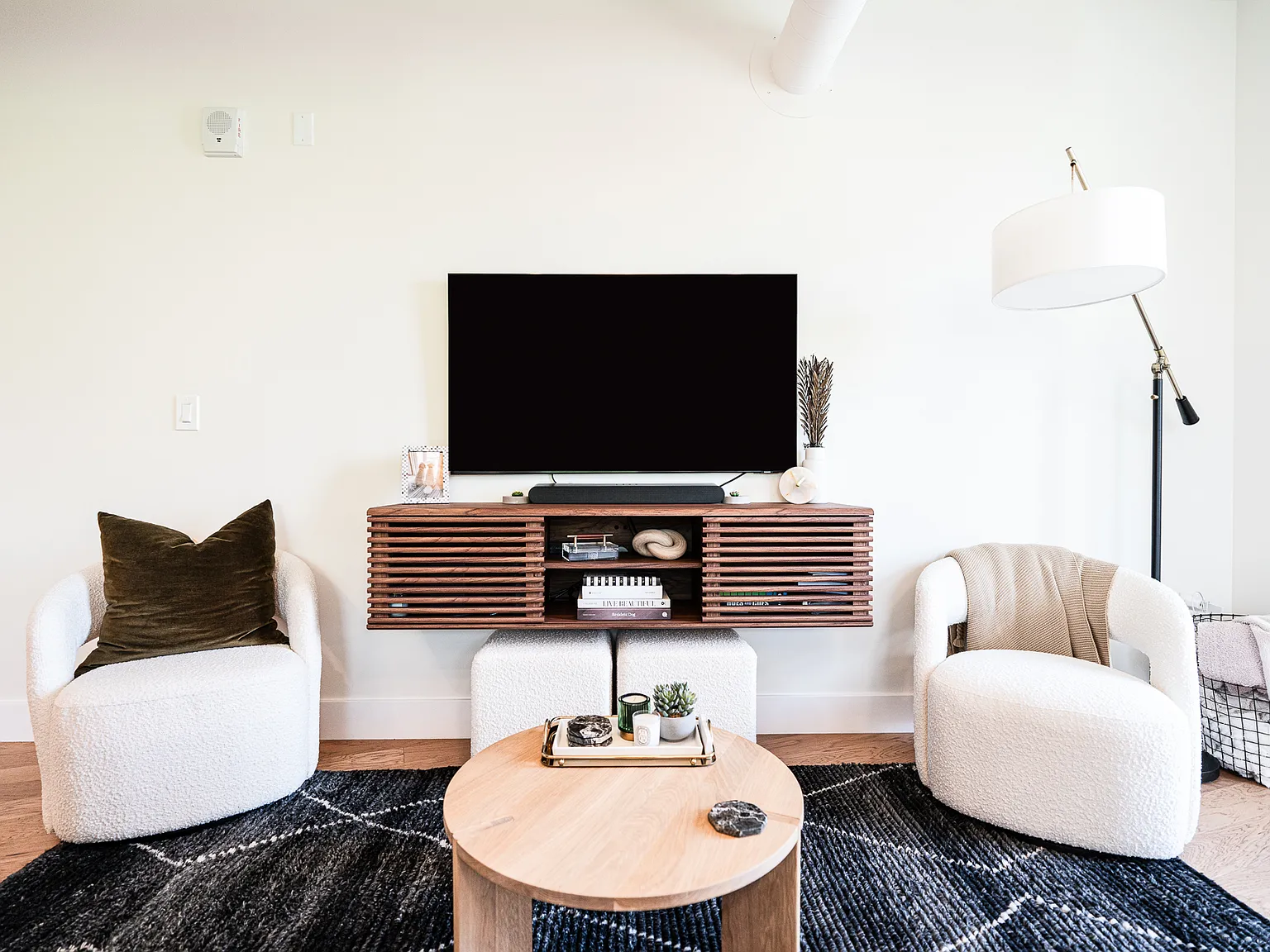 2 bed, 1258 sqft, $3,800 — Photo 4