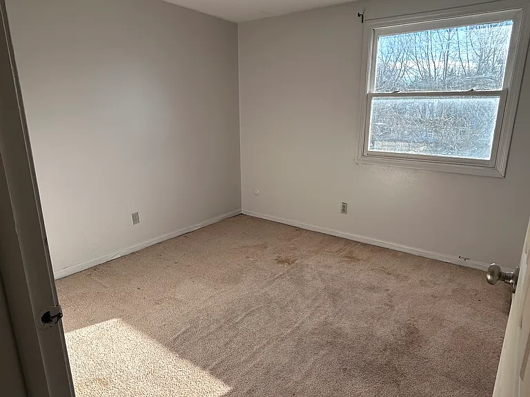 205 Berehaven Dr — Photo 6