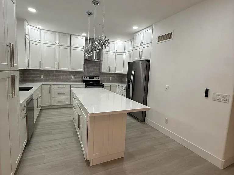 12820 N Mountainside Dr #A — Photo 11