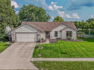 10819 Lupine Ln, Fort Wayne, IN 46804