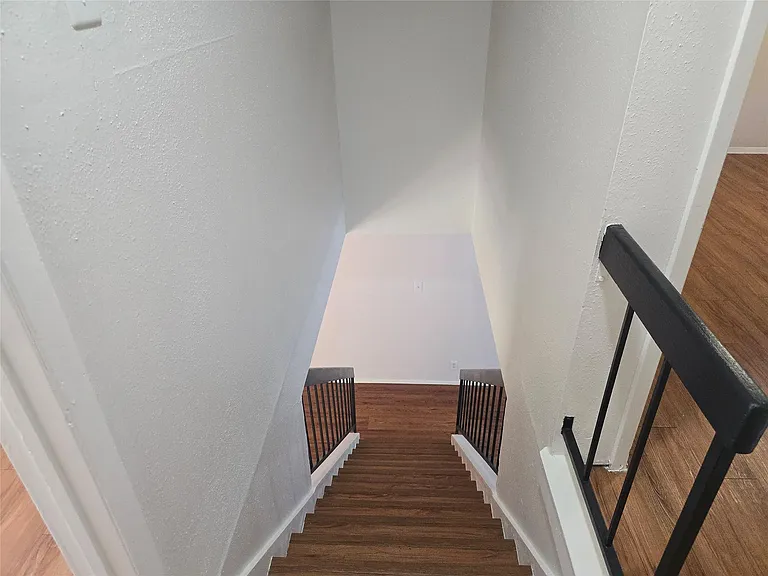 7108 Creekside Dr #B — Photo 15