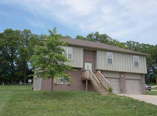 2013 E Jay St, Ozark, MO 65721