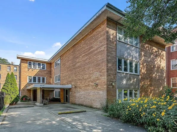 125 Callan Ave APT 3E, Evanston, IL 60202