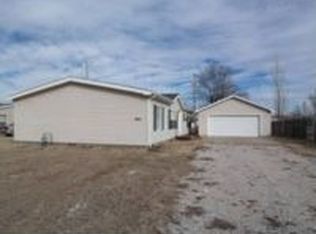 902 W Hollywood Dr, Wichita, KS 67217